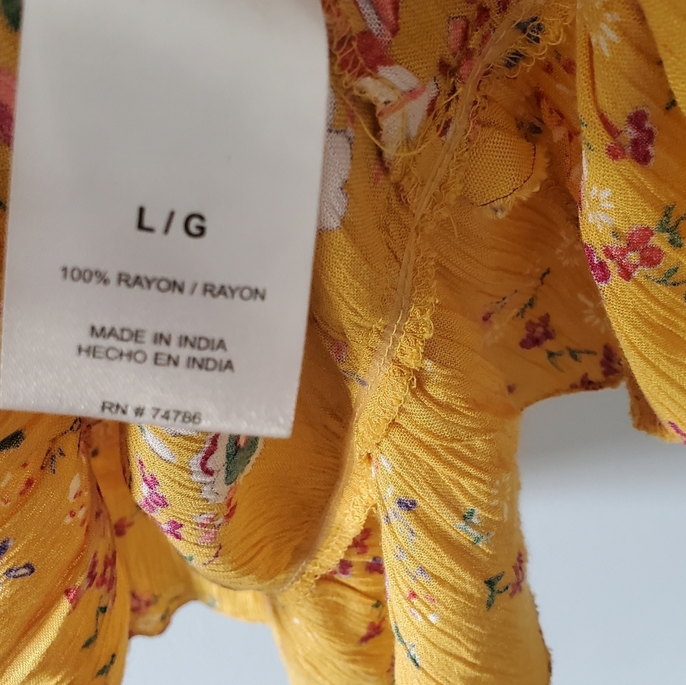 Bila Yellow Floral Ruffled Shell/Tank Size Large - Picture 6 of 7